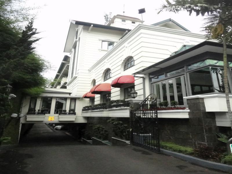 Geulis Boutique & Cafe Hotel Bandung