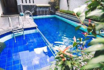 Geulis Boutique & Cafe Bandung